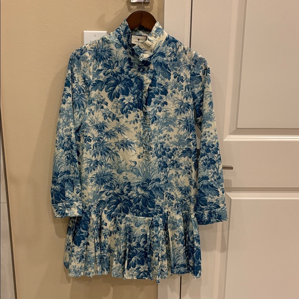 Tuckernuck Blue and Cream Floral Top